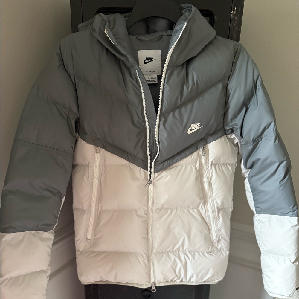 Nike STORM-FIT Two-Tone Smoke Grey/Light Bone jacket
